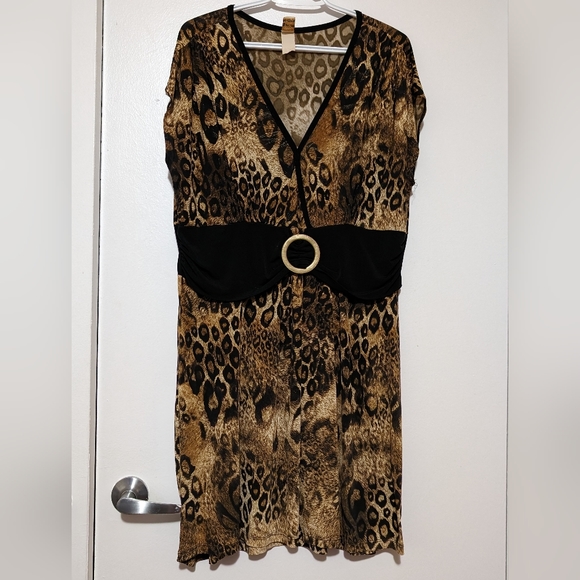 Plus size 2x blouse animal print - Picture 6 of 7